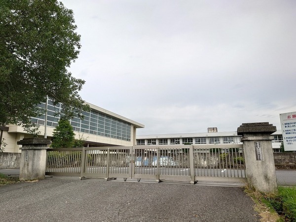 可児郡御嵩町伏見の土地(可児市御嵩町中学校組合立共和中学校)