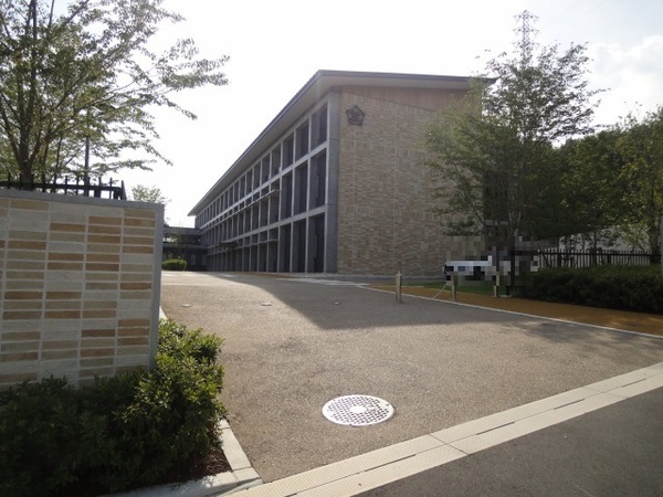 瑞浪市益見町1丁目　2号棟(瑞浪市立瑞浪北中学校)