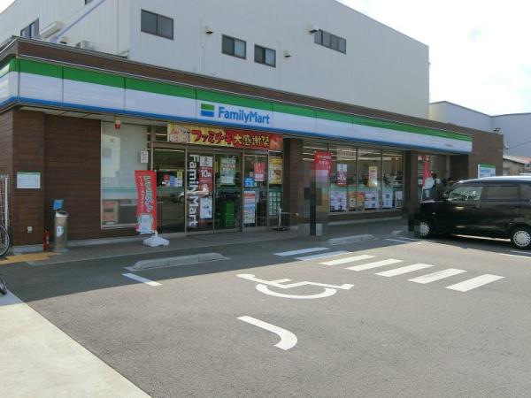 ベルパーク住道B棟(ファミリーマート東大阪加納店)