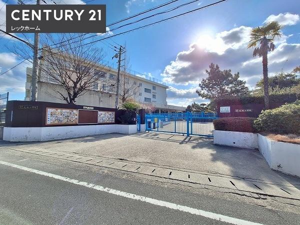 大東市灰塚１丁目の中古一戸建て(大東市立灰塚小学校)