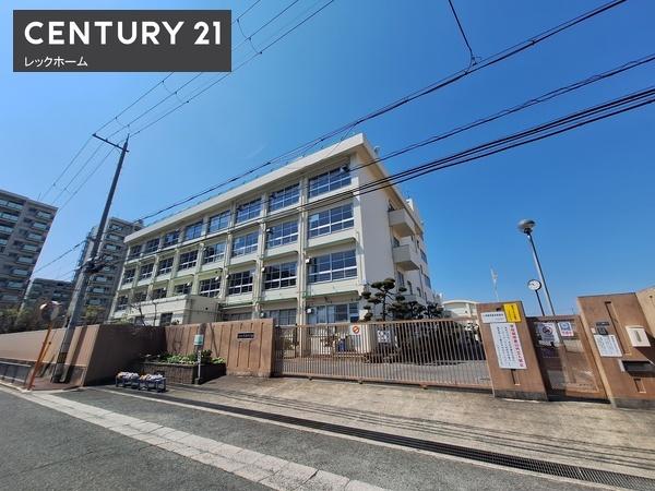 大東市灰塚１丁目の中古一戸建て(大東市立大東中学校)