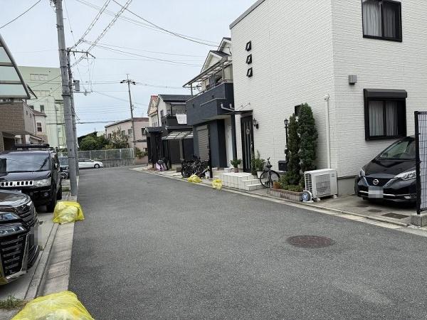 東大阪市若江東町4丁目の中古一戸建て(前面道路含む現地写真)