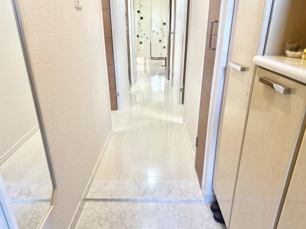 グランアッシュ上小阪(玄関)