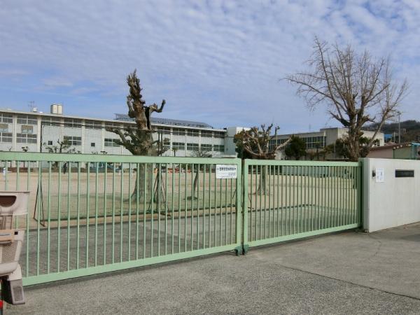 四條畷市清滝中町の中古一戸建て(四條畷市立四條畷小学校)