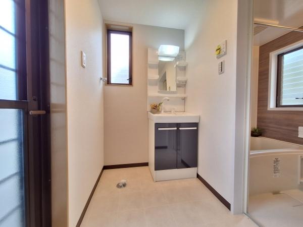 大東市新田本町の中古一戸建て