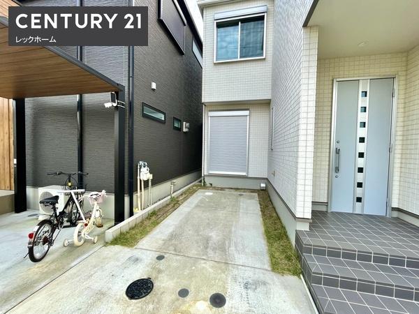 東大阪市中鴻池町３丁目の中古一戸建