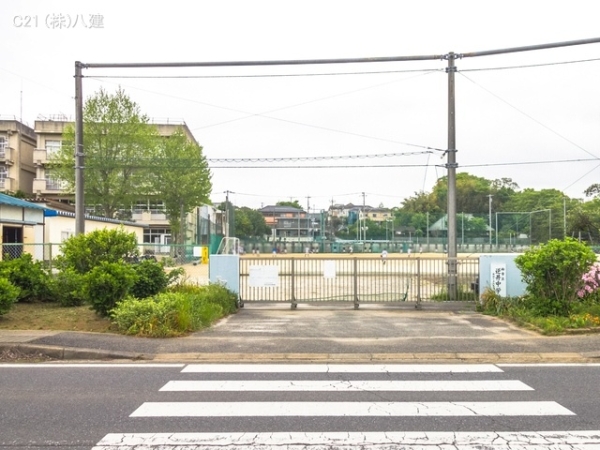 柏市藤心２丁目の新築一戸建(柏市立逆井中学校)