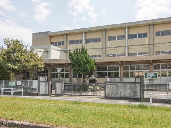 松戸市幸田4丁目の新築一戸建(松戸市立小金北小学校)