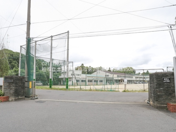 柏市増尾4丁目の新築一戸建(柏市立土中学校)