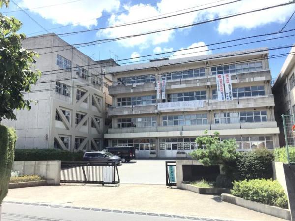 モアステージ松戸くすのき通り参番館(松戸市立六実中学校)