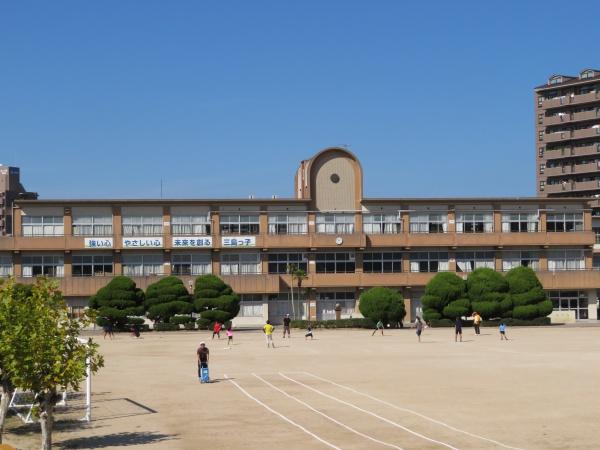 岡崎市島町の土地(岡崎市立三島小学校)