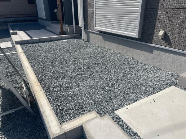 豊川市伊奈町新屋58期　全3棟・2号棟
