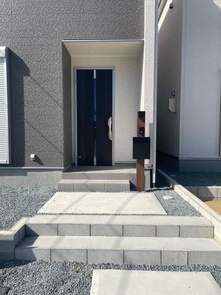 豊川市伊奈町新屋58期　全3棟・2号棟