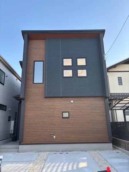 高浜市向山町1丁目　全2棟・1号棟