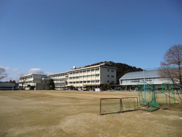 豊川平尾町24-1期 全4棟・1号棟(豊川市立中部中学校)