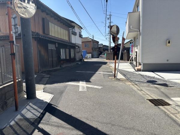 碧南市志貴町3丁目　全3棟・2号棟