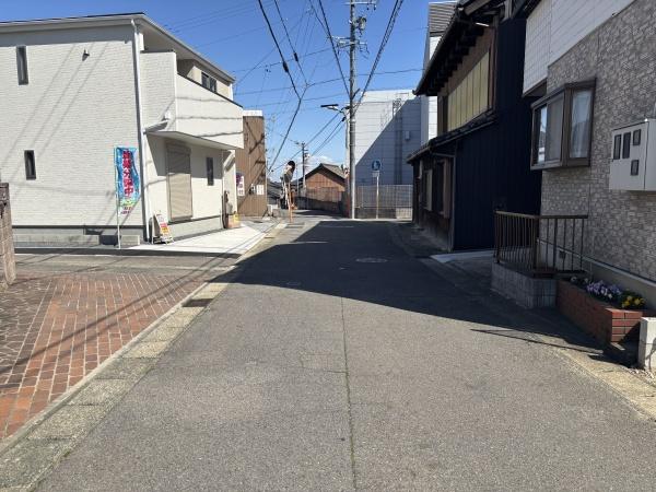 碧南市志貴町3丁目　全3棟・2号棟
