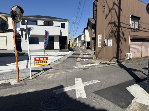 碧南市志貴町3丁目　全3棟・2号棟
