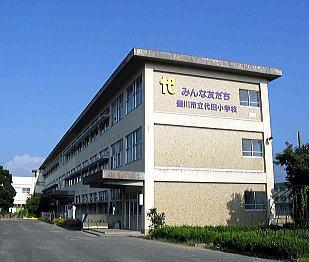 豊川市諏訪西町59期　全3棟・2号棟(豊川市立代田小学校)