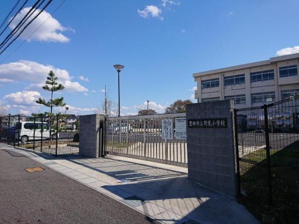 豊田市野見山町第6　全2棟・1号棟(豊田市立野見小学校)