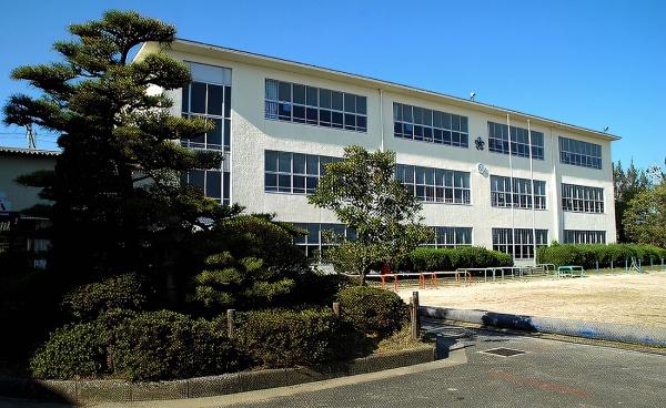 蒲郡市大塚町第13　全3棟・2号棟(蒲郡市立大塚小学校)
