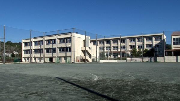 豊田市乙部町第1　全3棟・2号棟(豊田市立猿投中学校)