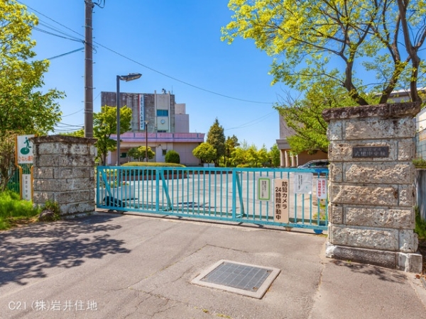 春日部市備後東8丁目の新築一戸建(春日部市立武里中学校)