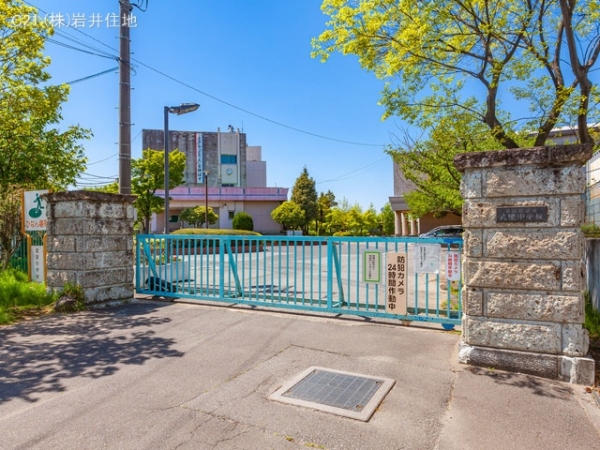 春日部市備後東2丁目の新築一戸建(春日部市立武里中学校)