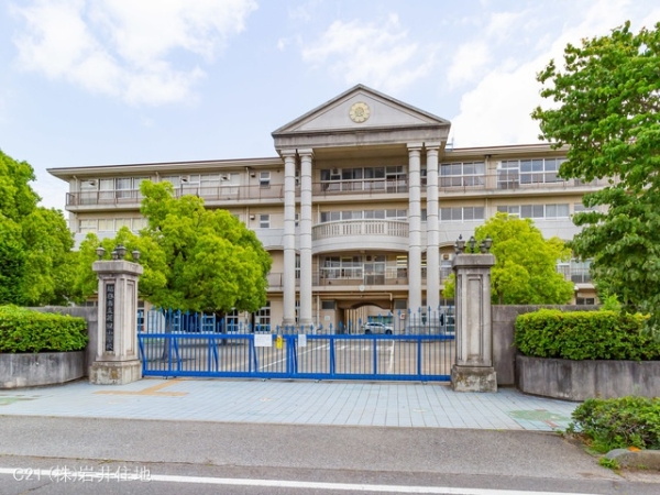 越谷市花田4丁目の新築一戸建(越谷市立花田小学校)