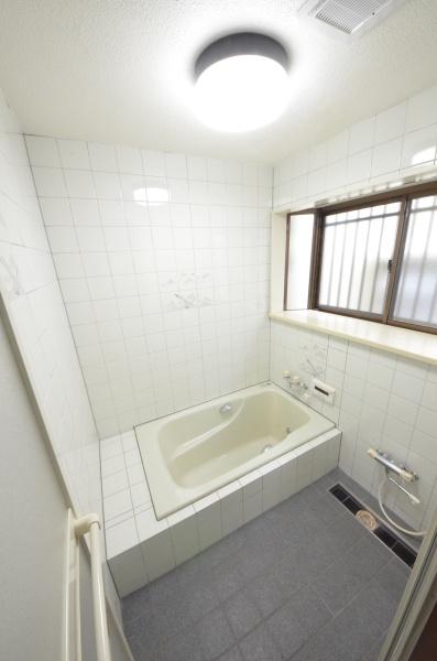 草加市苗塚町の中古一戸建て