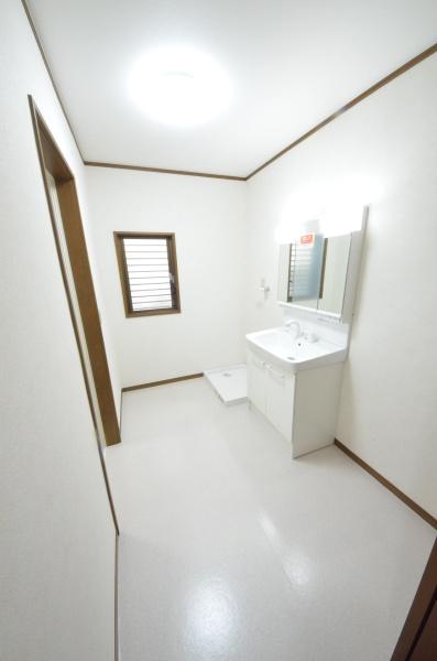 草加市苗塚町の中古一戸建て