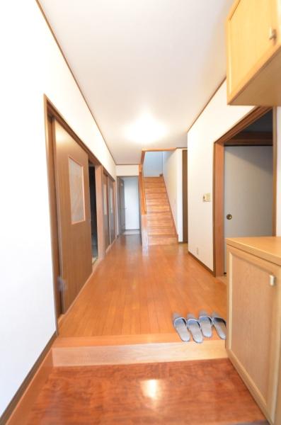 草加市苗塚町の中古一戸建て