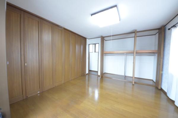 草加市苗塚町の中古一戸建て