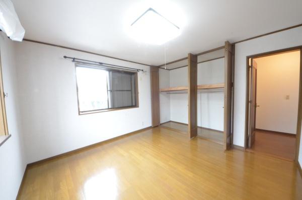 草加市苗塚町の中古一戸建て