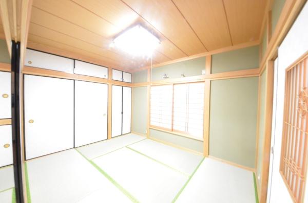 草加市苗塚町の中古一戸建て
