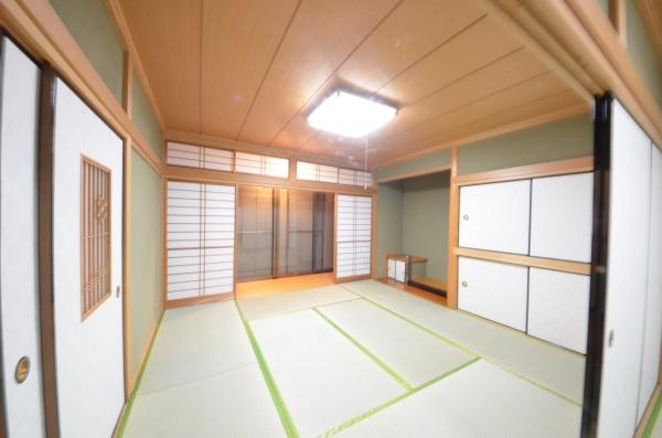 草加市苗塚町の中古一戸建て