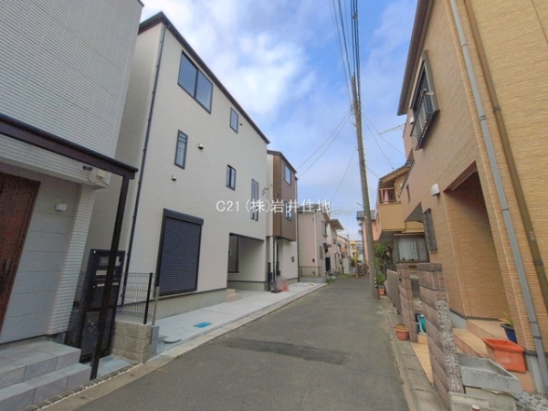 越谷市南越谷３丁目の新築一戸建