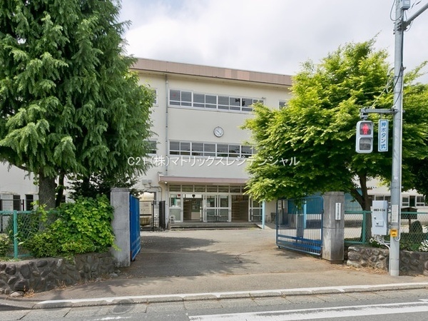 八王子市犬目町 貸倉庫(八王子市立陶鎔小学校)