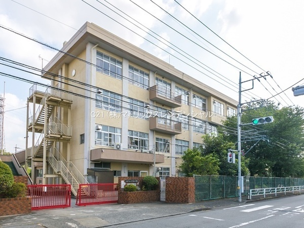 秀和めじろ台レジデンス(八王子市立椚田小学校)