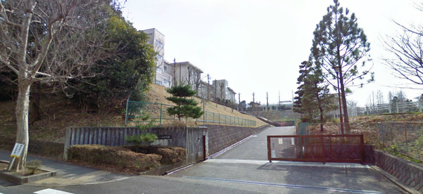 松が谷団地6-2号棟(八王子市立松が谷中学校)