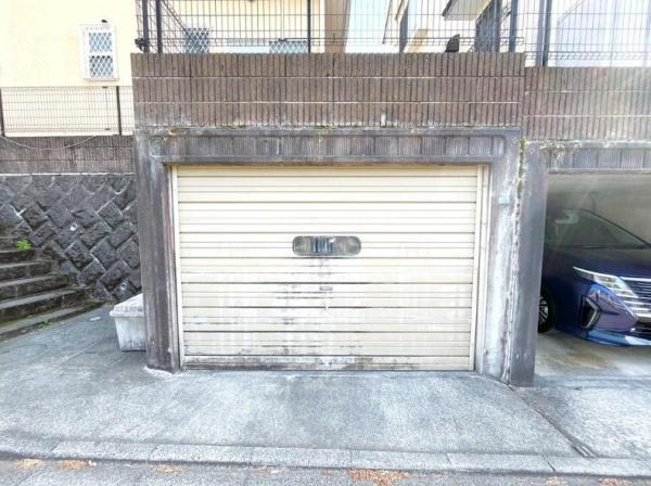 八王子市館町の中古一戸建て
