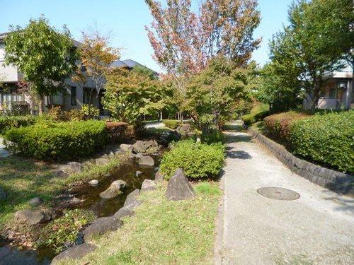 長池公園せせらぎ通り北