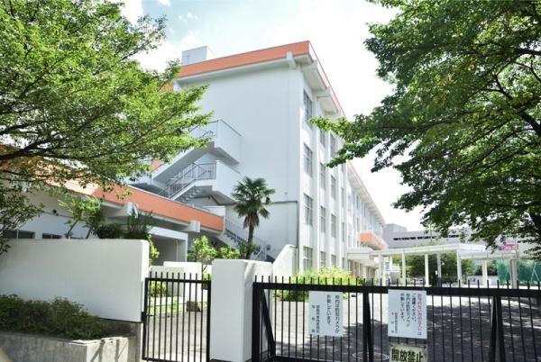 昭島つつじが丘ハイツ４号棟(昭島市立つつじが丘小学校)