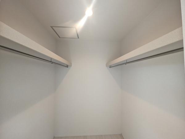 グラファーレ千葉市緑区おゆみ野中央8丁目新築一戸建て(収納)