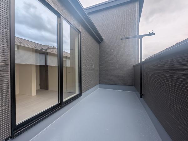 グラファーレ千葉市緑区おゆみ野中央8丁目新築一戸建て(バルコニー)