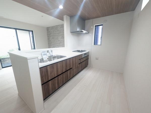 グラファーレ千葉市緑区おゆみ野中央8丁目新築一戸建て(キッチン)