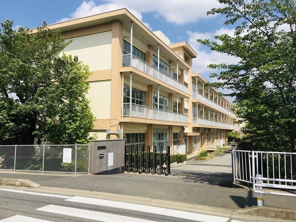 千葉市中央区川戸町の土地(千葉市立川戸中学校)