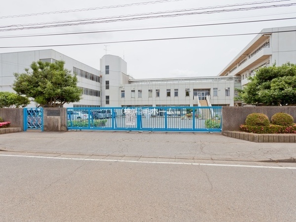 四街道市鹿渡の土地(四街道市立四街道北中学校)