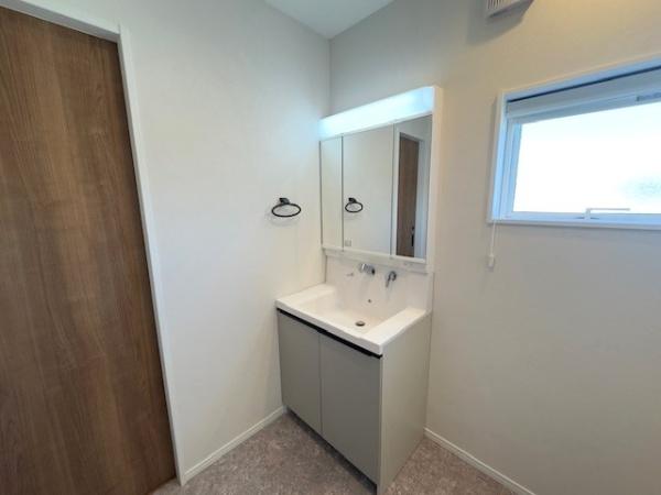 千葉市中央区仁戸名町新築一戸建て