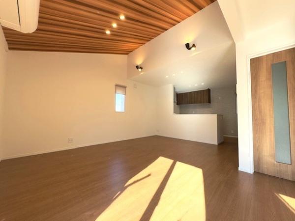 千葉市中央区仁戸名町新築一戸建て